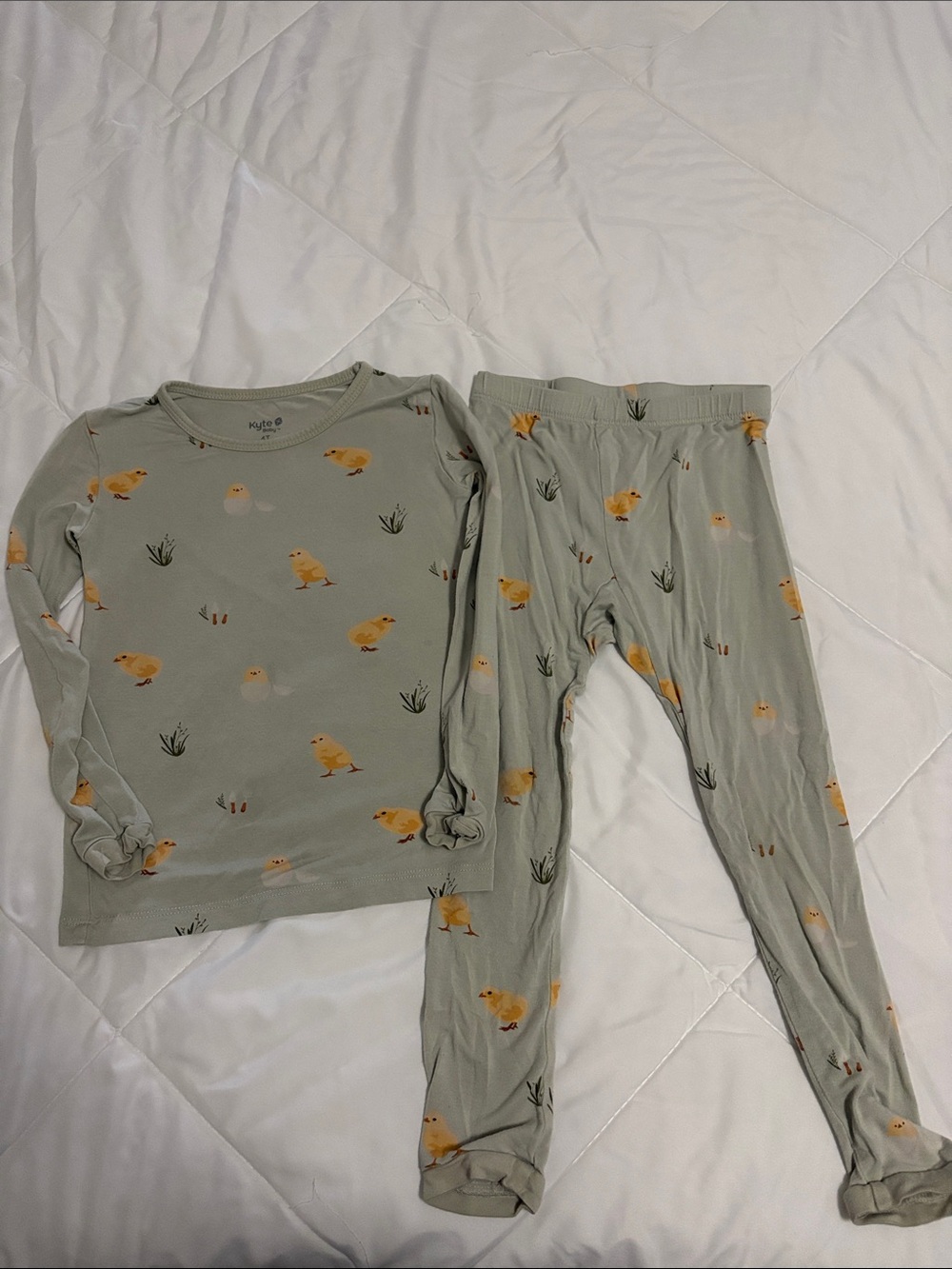 Kyte BABY Sage Green Pajama Set with Yellow Chick Print